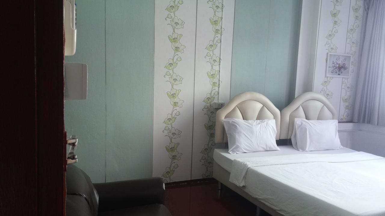 Room For You Bangkok Buitenkant foto